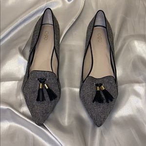 Pointed toe Tassel Loafer